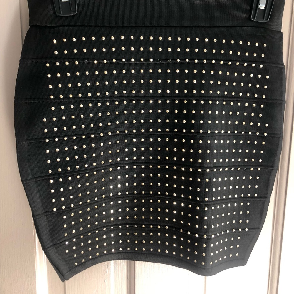 Skirt rhinestones